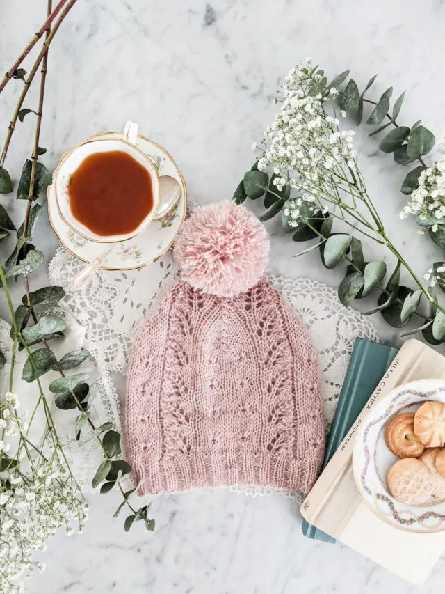 The Profiterole Hat, a free knitting pattern to chase away the winter blues