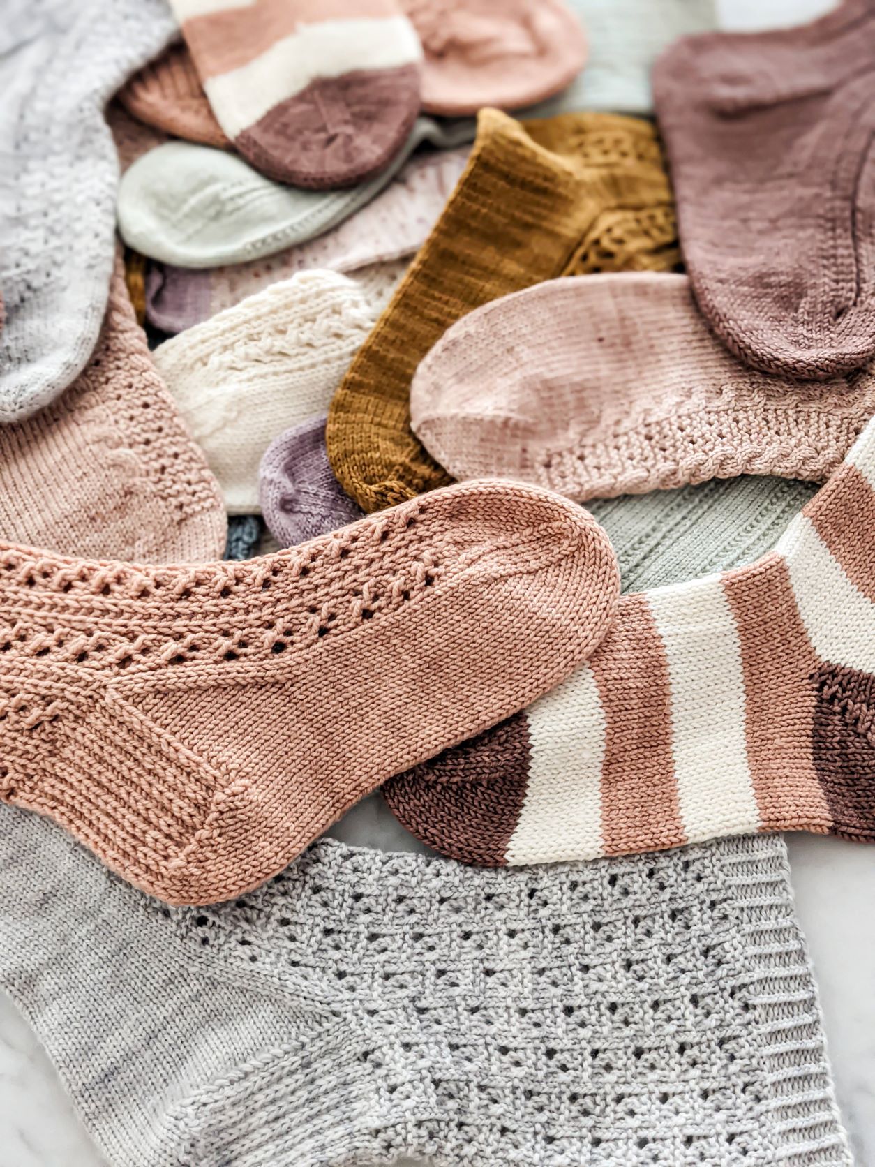 Easy Heel Colorblock Socks - Purl Soho, Beautiful Yarn For Beautiful  KnittingPurl Soho